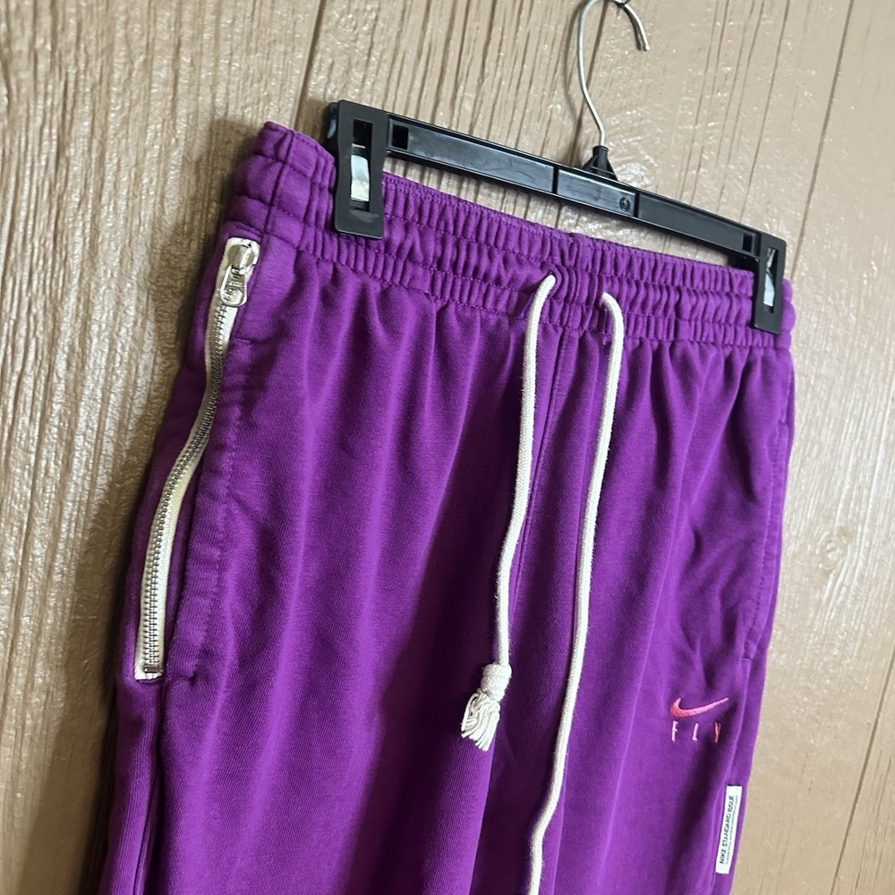 Nike Dri-Fit Swoosh Fly Standard Issue Sweatpant Jogger Size S Purple Loungewear - Picture 2 of 7